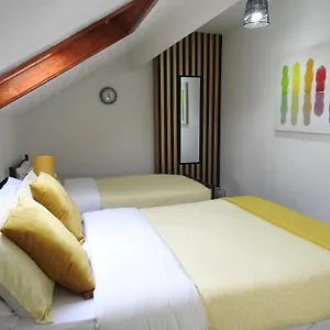 Be Our Guest! Stylish-free Parking-central Location Apartment Leeds (West Yorkshire)